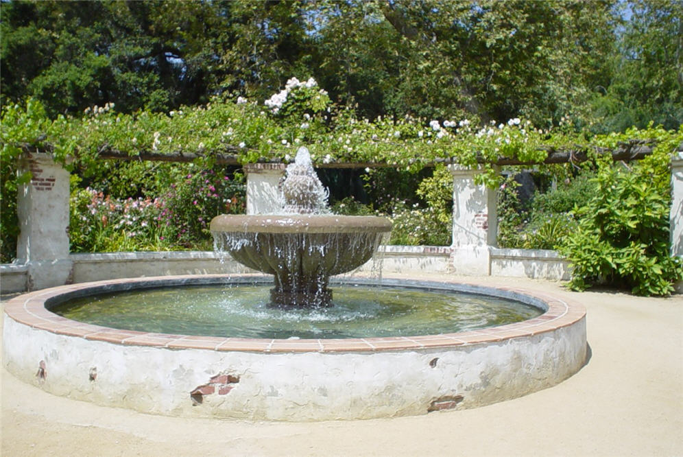 Glorious Fountain and Arbor Display
