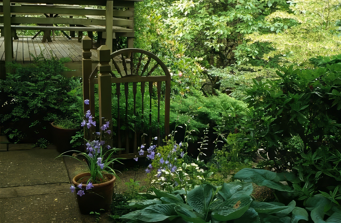 Sweet Victorian Posts and Gate